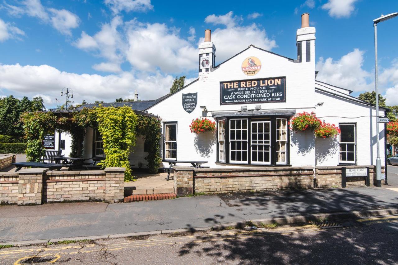 ホテル The Red Lion CBG エクステリア 写真